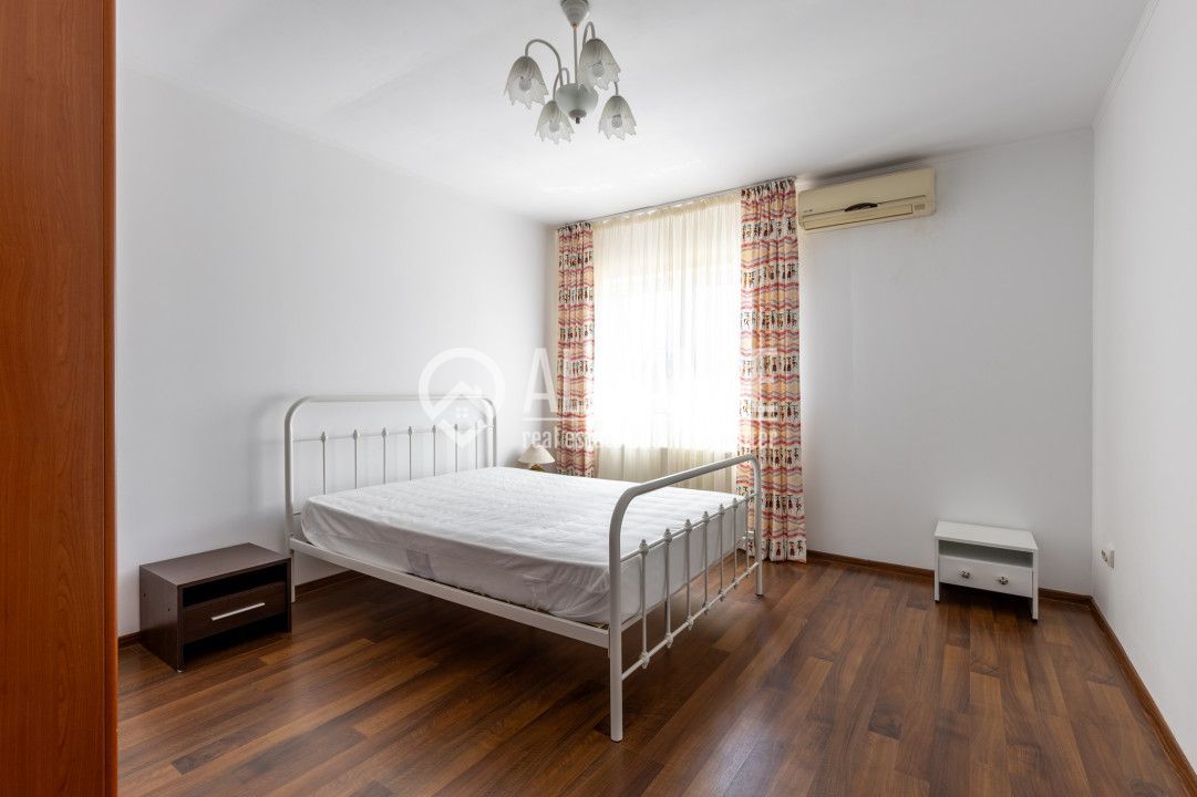 Mamaia Nord - Duplex 5 camere in Vila mobilat,utilat-Constanta - Poză 10