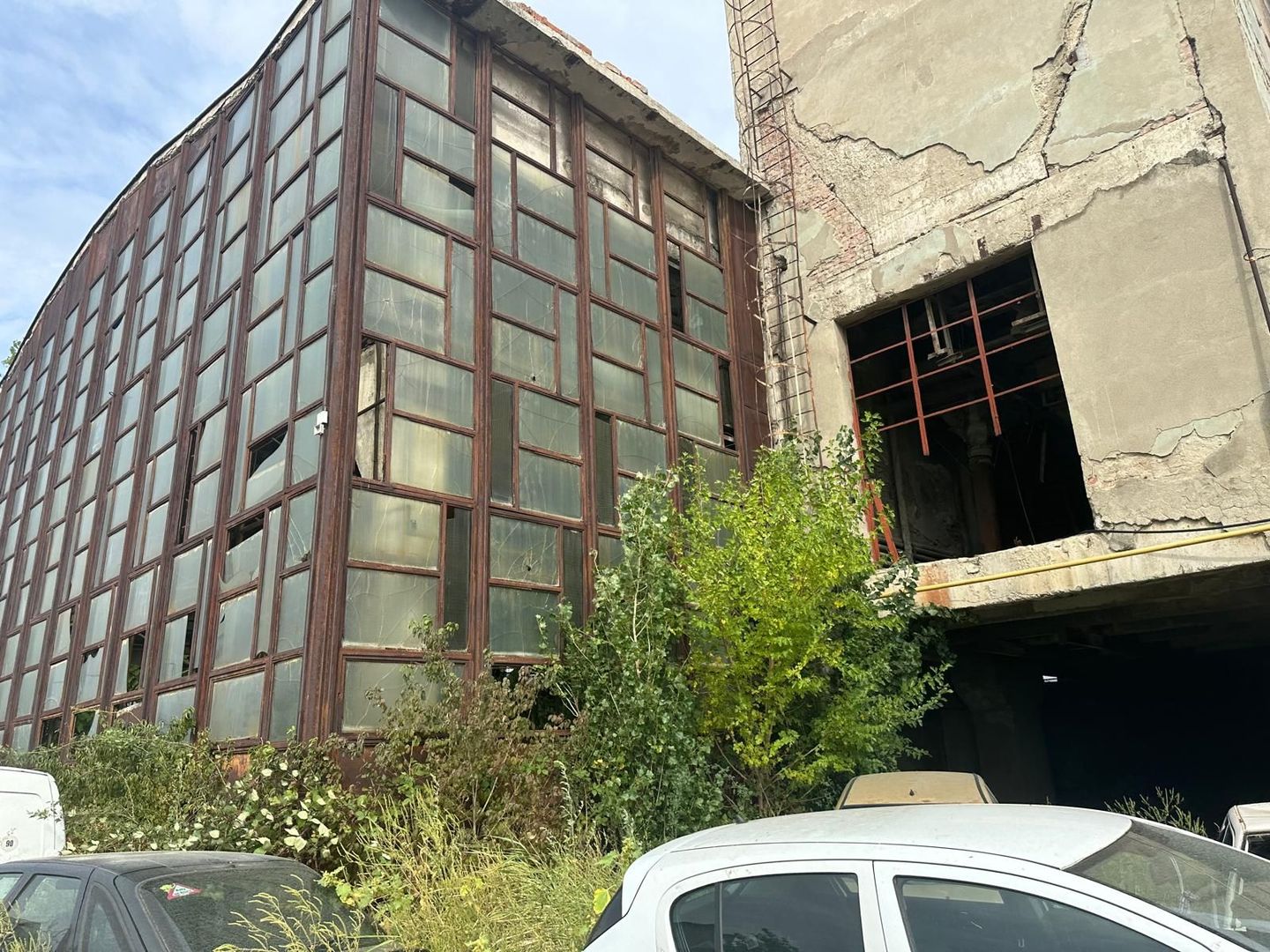 Platformă Industrială cu Cale Ferată si Infrastructură Completă - Poză 17