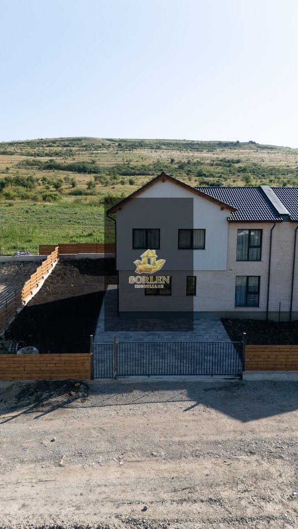 Duplex Premium de vânzare | La intrare în Chinteni - Poză 32
