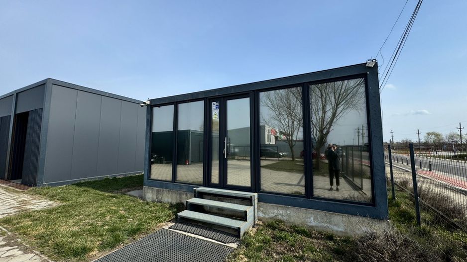 Teren ve vanzare cu 3 hale Domnești Șoseaua Curtea Domnească - Poză 1