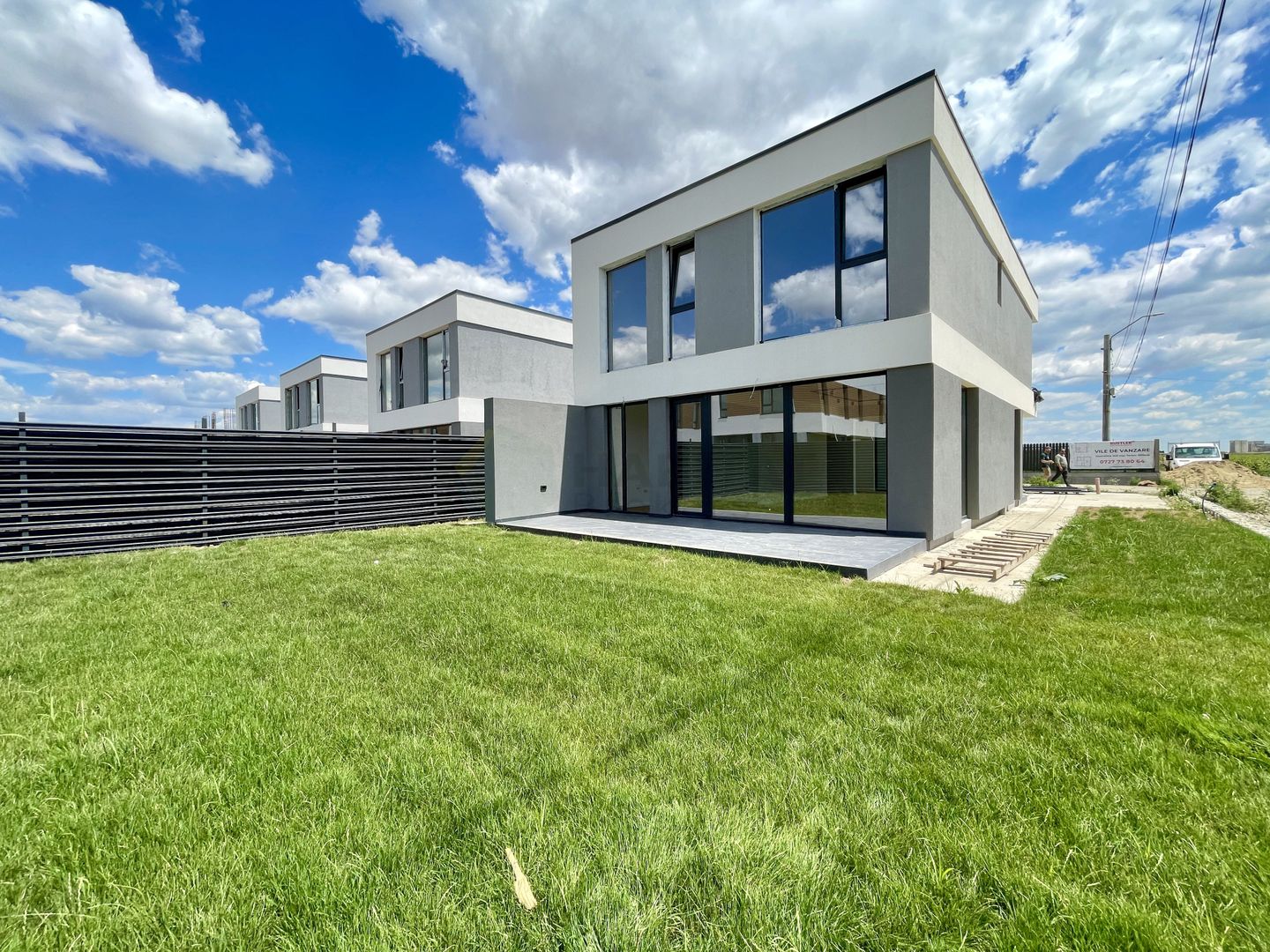 Vila Individuala 5 camere Tunari - Poză 2