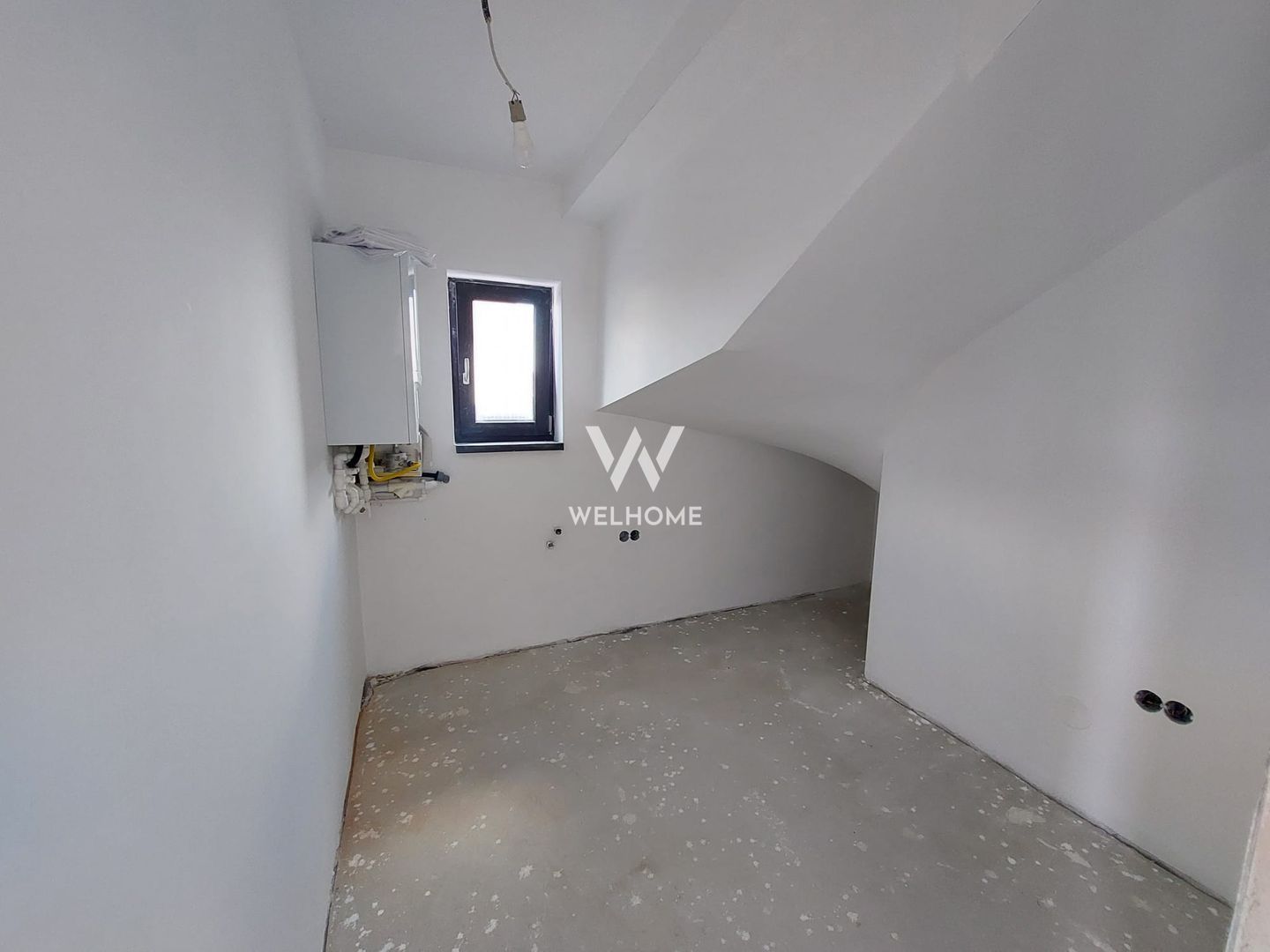 Casa Sibiu -  4 camere, 2 bai, curte - Poză 14