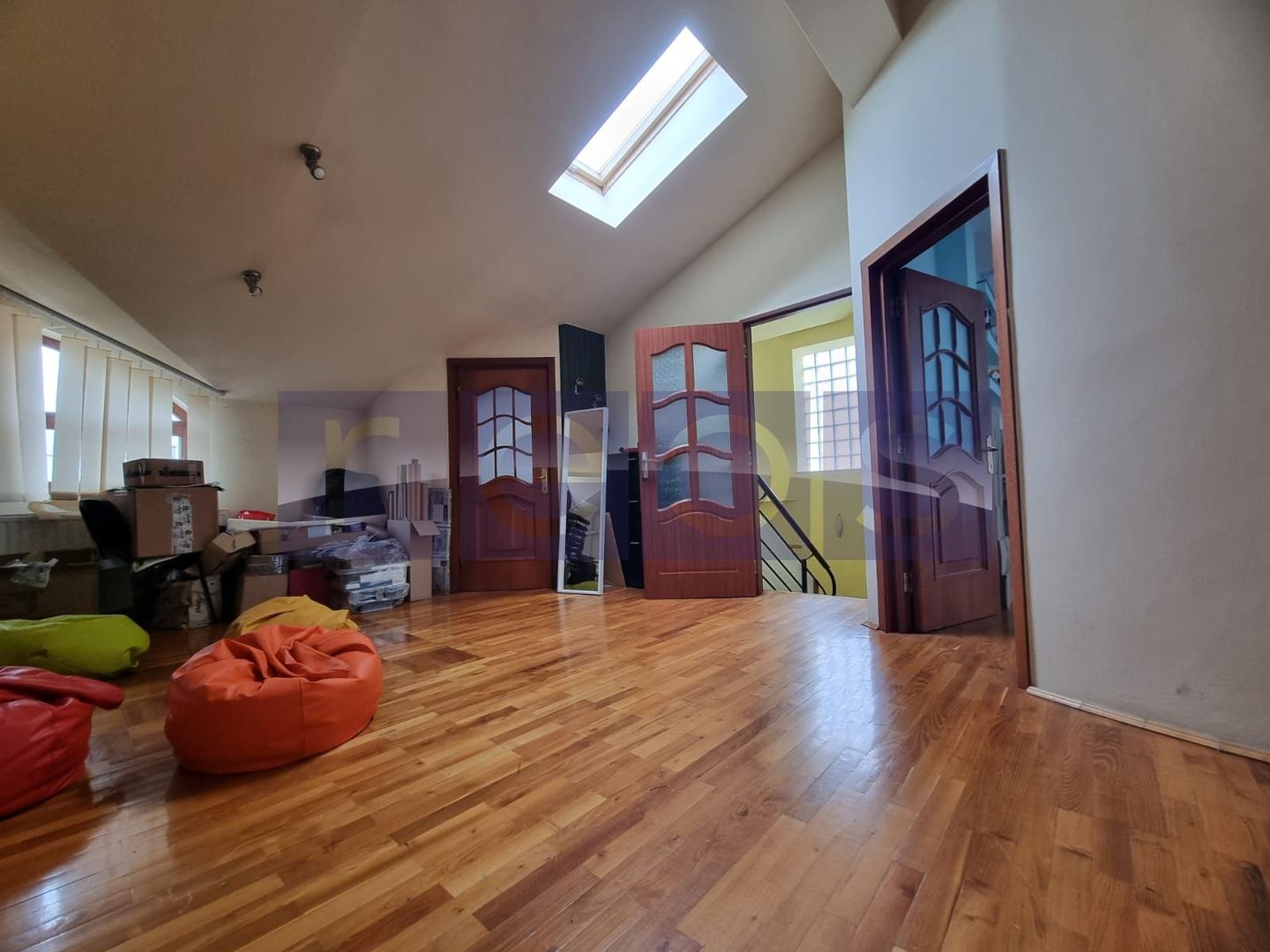 DE INCHIRIAT VILA  D+P+1+2 + CURTE | ZONA PARCUL CAROL - Poză 14