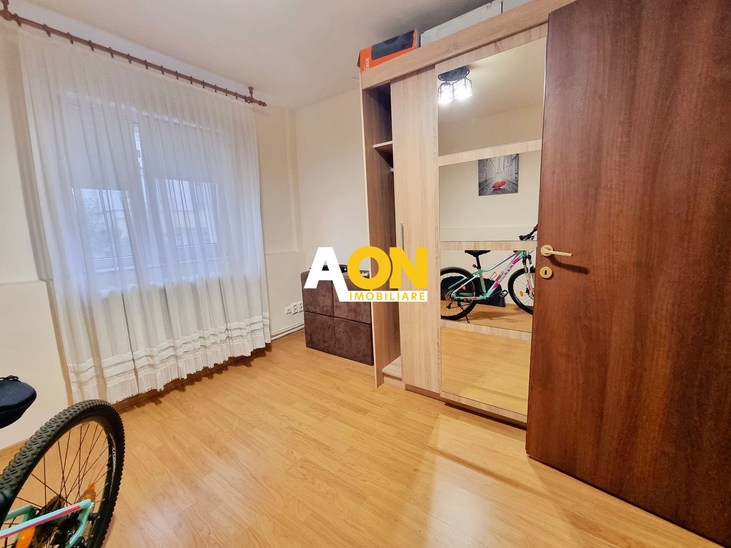 Apartament cu 2 dormitoare, renovat, mobilat, parter inalt, Cetate - Poză 9