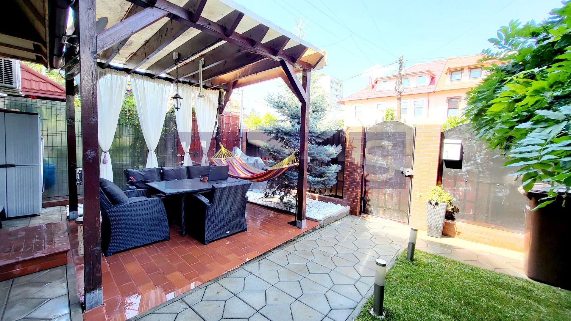 VANZARE 2 CAMERE 65MP PLUS CURTE 25MP | PIATA DOMENII - Poză 1