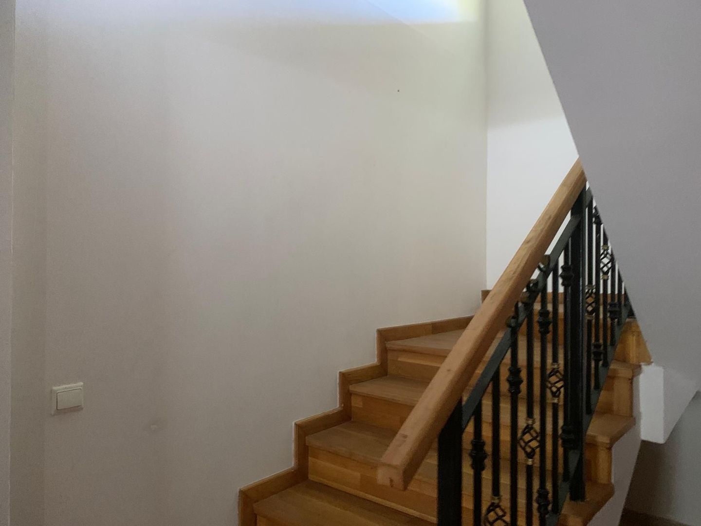 Duplex spațios, 200 mp utili, teren 700 mp, în vatra veche din Moșnița - Poză 16