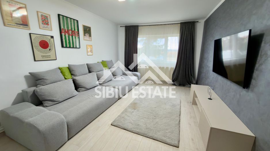 Apartament  2 camere de vanzare decomandat Vasile Aaron Sibiu - Poză 1