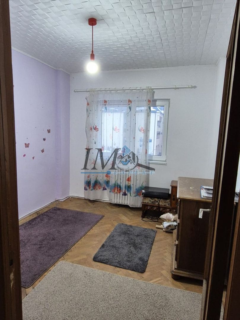 Apartament cu 4 camere de vanzare in Blaj - Poză 2