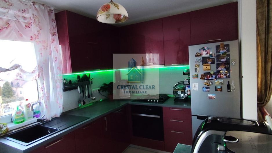 Apartament cu 3 camere + loc parcare - zona Podeni, str. Digului - Poză 8