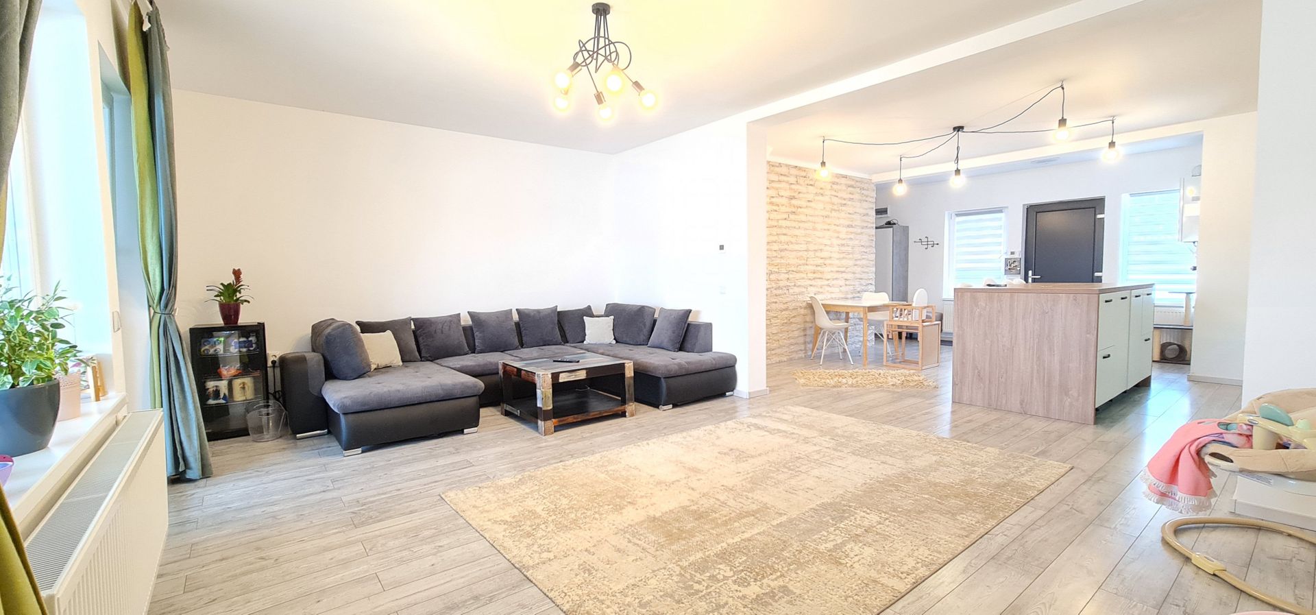 Casa 4 camere finalizata mobilata utilata cartier Izvor Tarlungeni - Poză 3