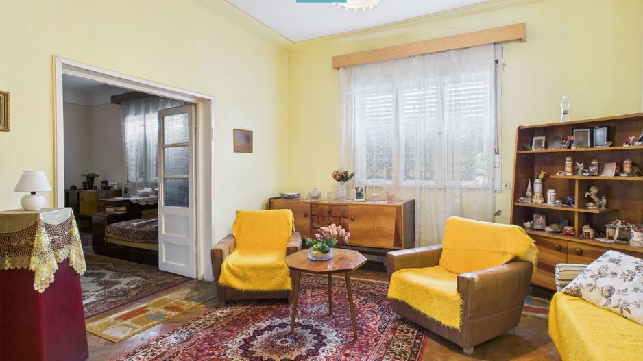 Casă cu 3 camere pentru investiții în Grădiște - Poză 5