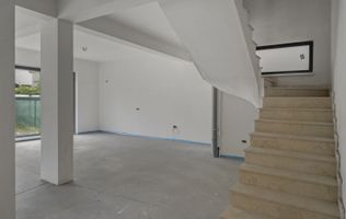 Casă nouă, complet finisată, aproape de Metrou Păcii și Preciziei – Militari