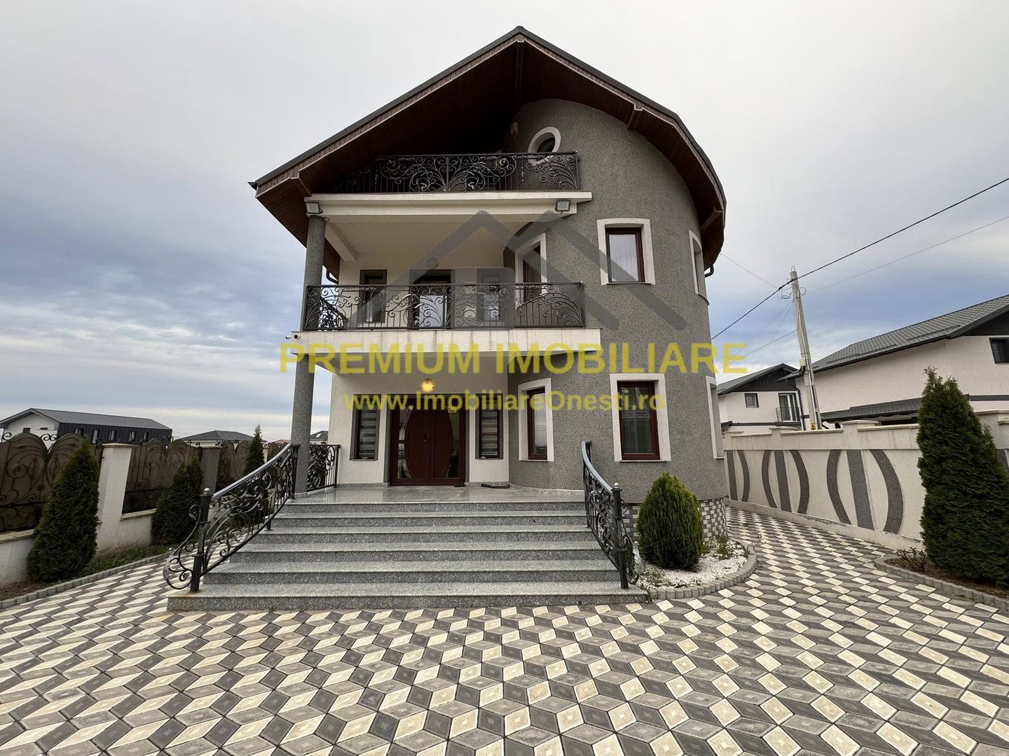 Casa Vila de Vanzare la cheie - Cartier Andrasesti - Poză 1