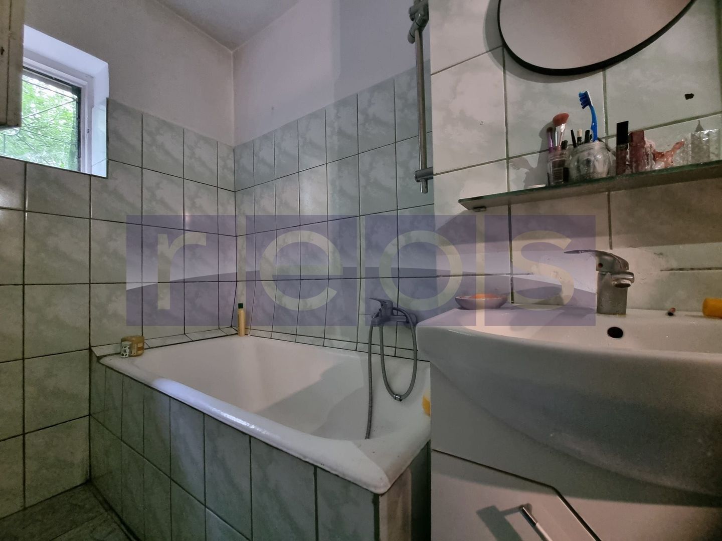 VANZARE -GARSONIERA -TIMPURI NOI -TINERETULUI - Poză 8