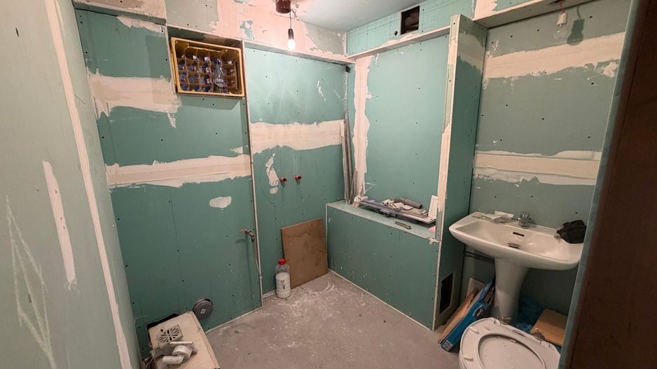Casă de vanzare 6 camere 220 m² utili cu 376 M² teren la șosea - Poză 18