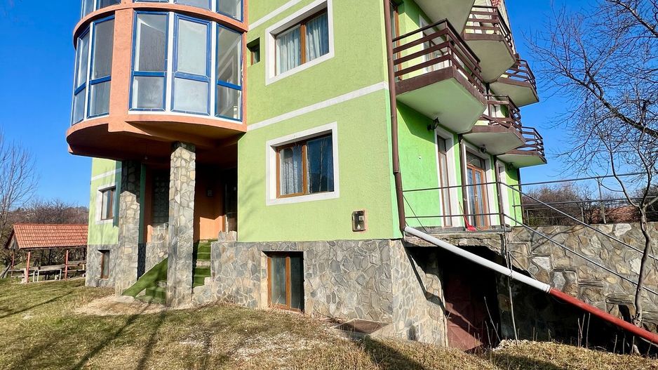 VILĂ ÎN BRAN – IDEALĂ PENTRU PENSIUNE, AZIL DE BĂTRÂNI, CENTRU MEDICAL - Poză 2