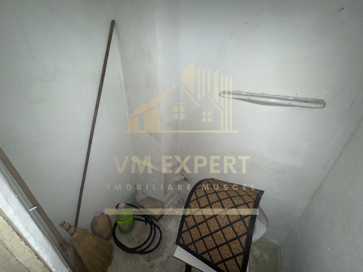 APARTAMENT 3 CAMERE ETAJ 2 GRUI  CAMPULUNG - Poză 13