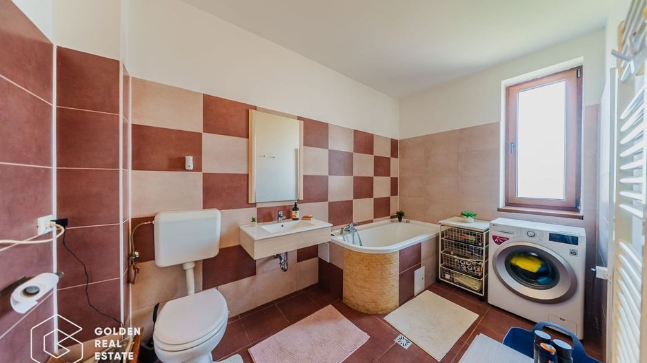 Vila 5 camere, gata de mutare, teren 700 mp, strada privata- Gradiste - Poză 12