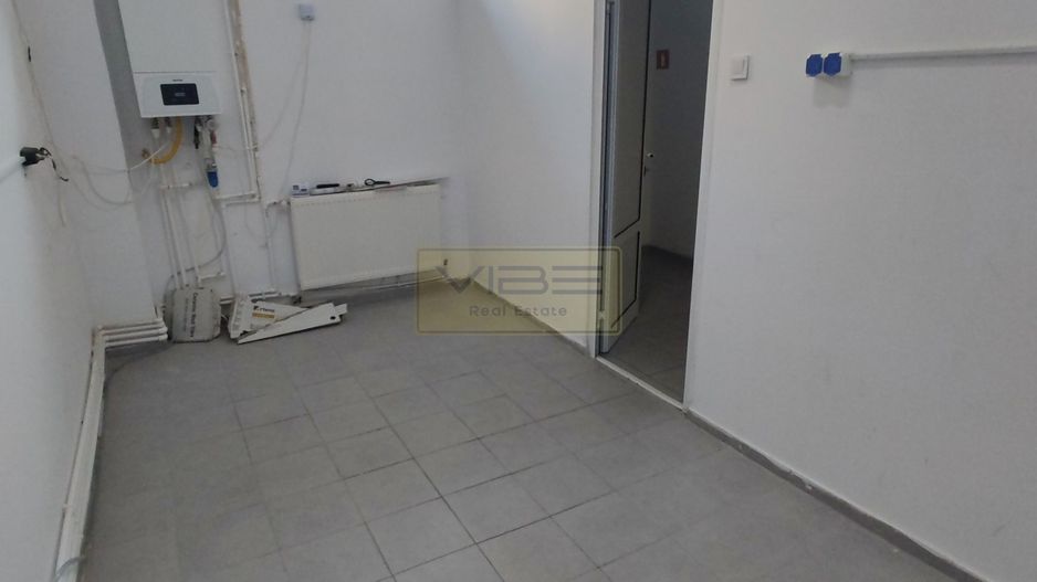 Spațiu comercial - deschidere 10 ml-amenajat! - Poză 3