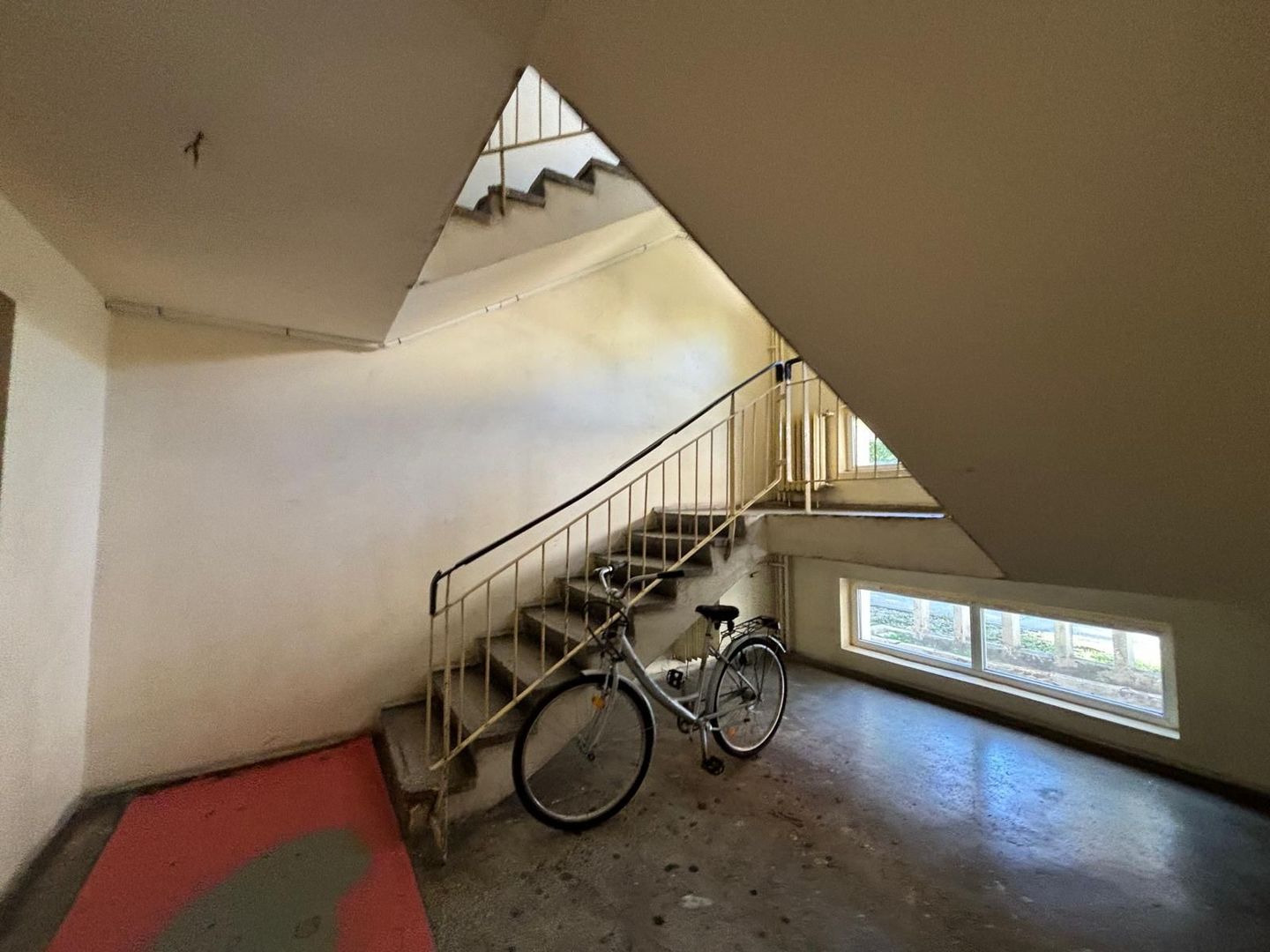 Garsoniera de vanzare  pe strada golescu 12 - Poză 23