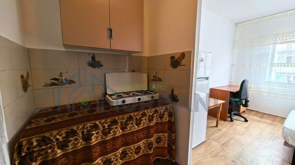 Cameră cămin mobilată cu baie proprie, în Complexul C4, zona Nicolina, Iași - Poză 5