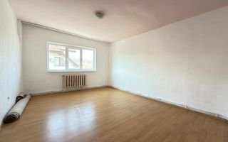 Garsoniera de vanzare | 32 mp | Etaj 2 | Cetate - Poză 1