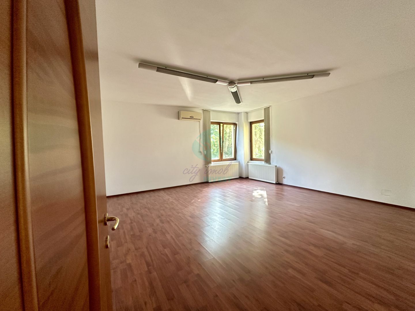 Bloc Boutique adiacent Pache Protopopescu - Poză 5