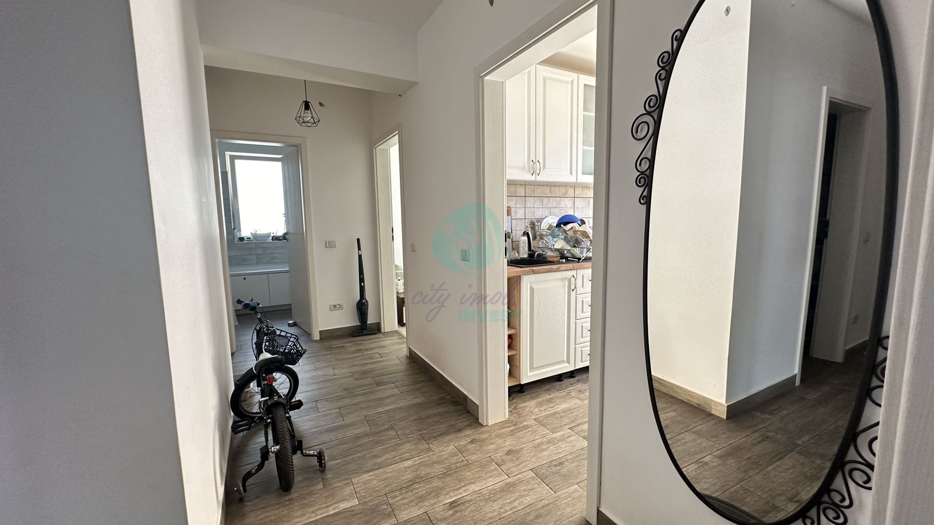 3 camere spatioase intr-un complex Apollo - Poză 13