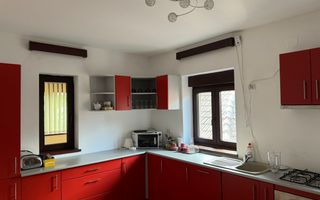 Casa de vânzare zona Favorit - Poză 11