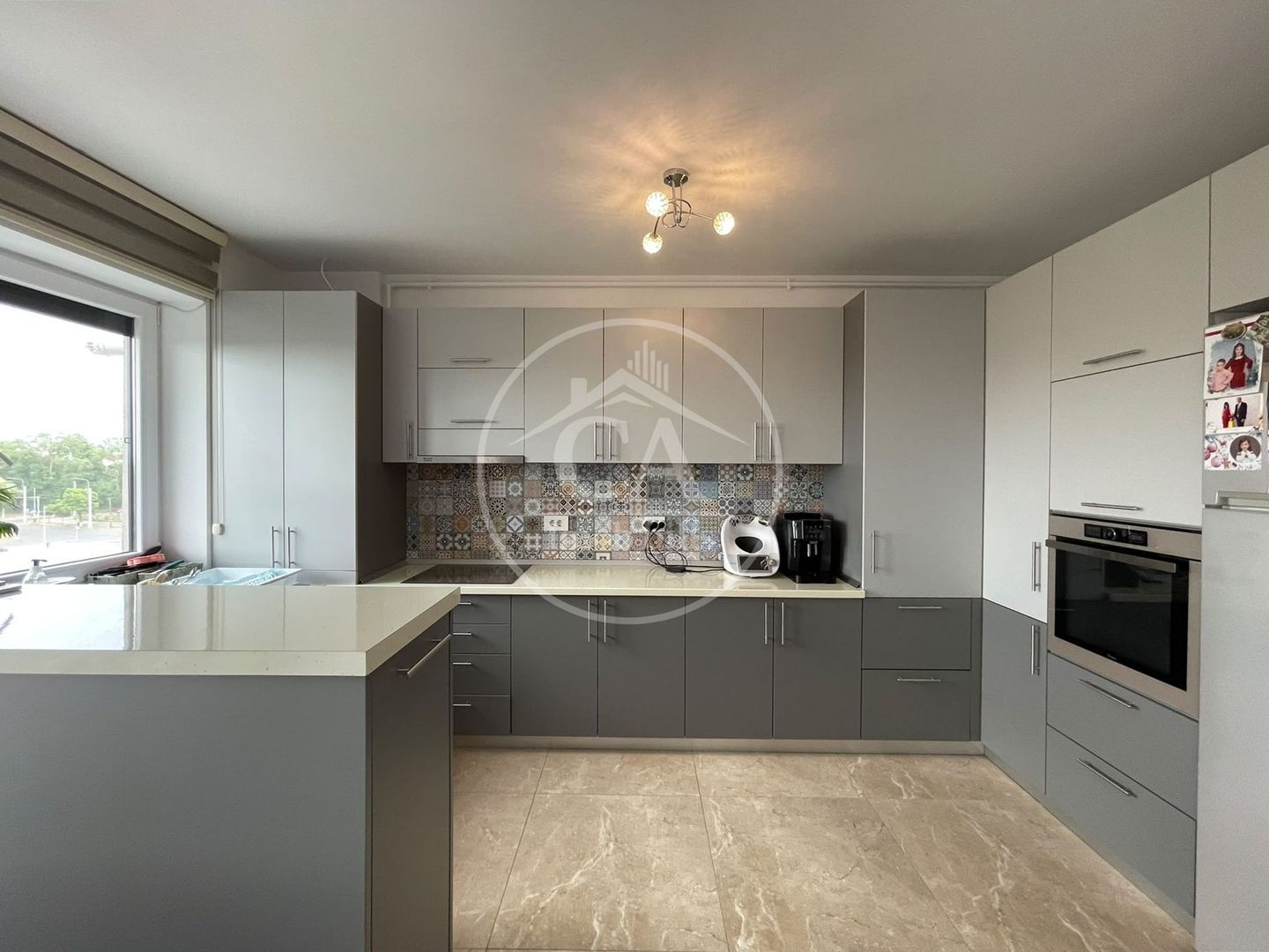 Apartament de vanzare cu 3 camere în zona Calea Aradului, Oradea - Poză 6