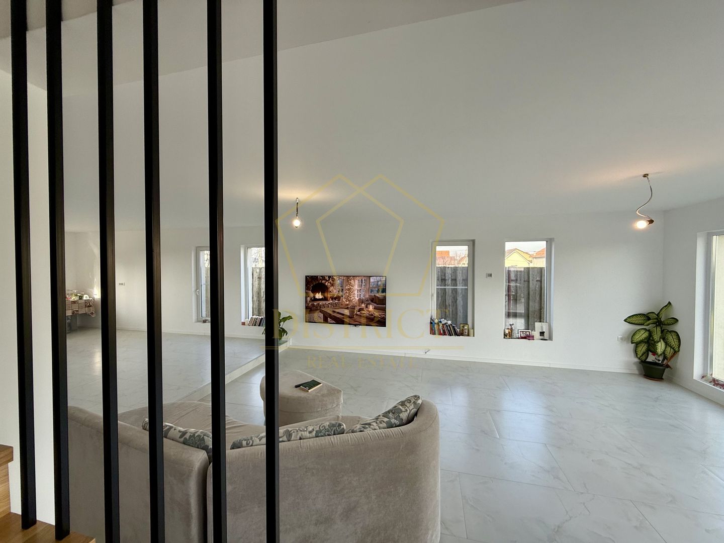 Vila cu 6 camere eficienta energetic 265 mp utili | Sacalaz | E-V - Poză 4