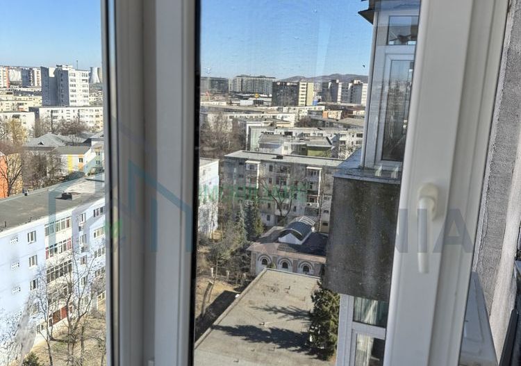 Inchiriez apartament 3 camere podu ros - Poză 8