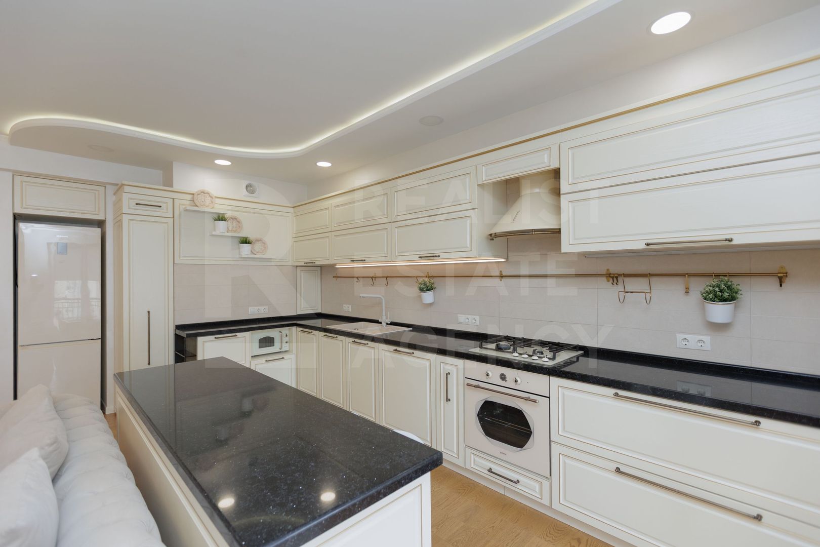 Chirie, apartament, 3  camere, str. Independentei, Botanica - Poză 7