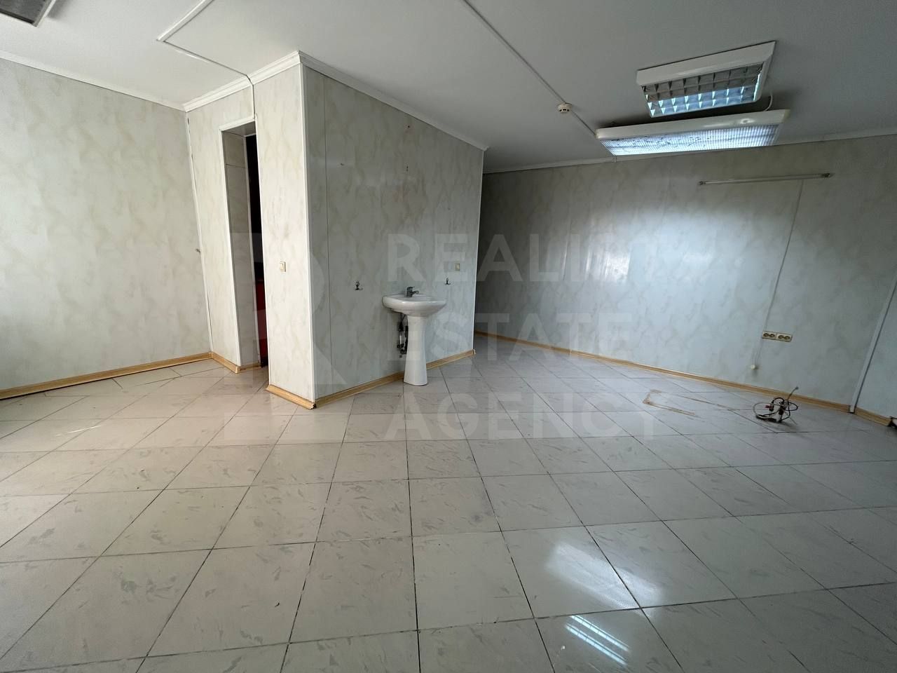 Vânzare, spațiu comercial, 77 mp, str. Calea Ieşilor, Bălți - Poză 2