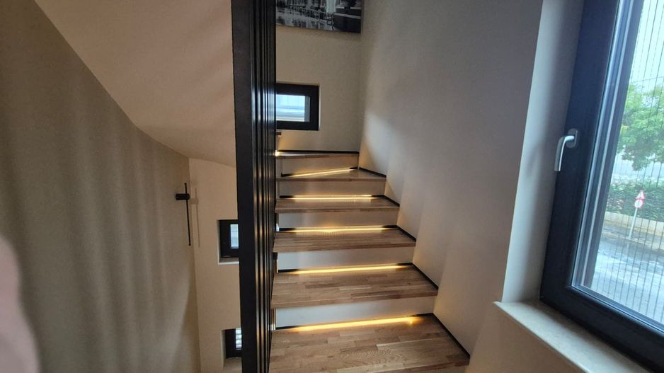 VILA NOUA | MOBILATA SI UTILATA | DAMAROAIA | LANGA PETROM CITY - Poză 17