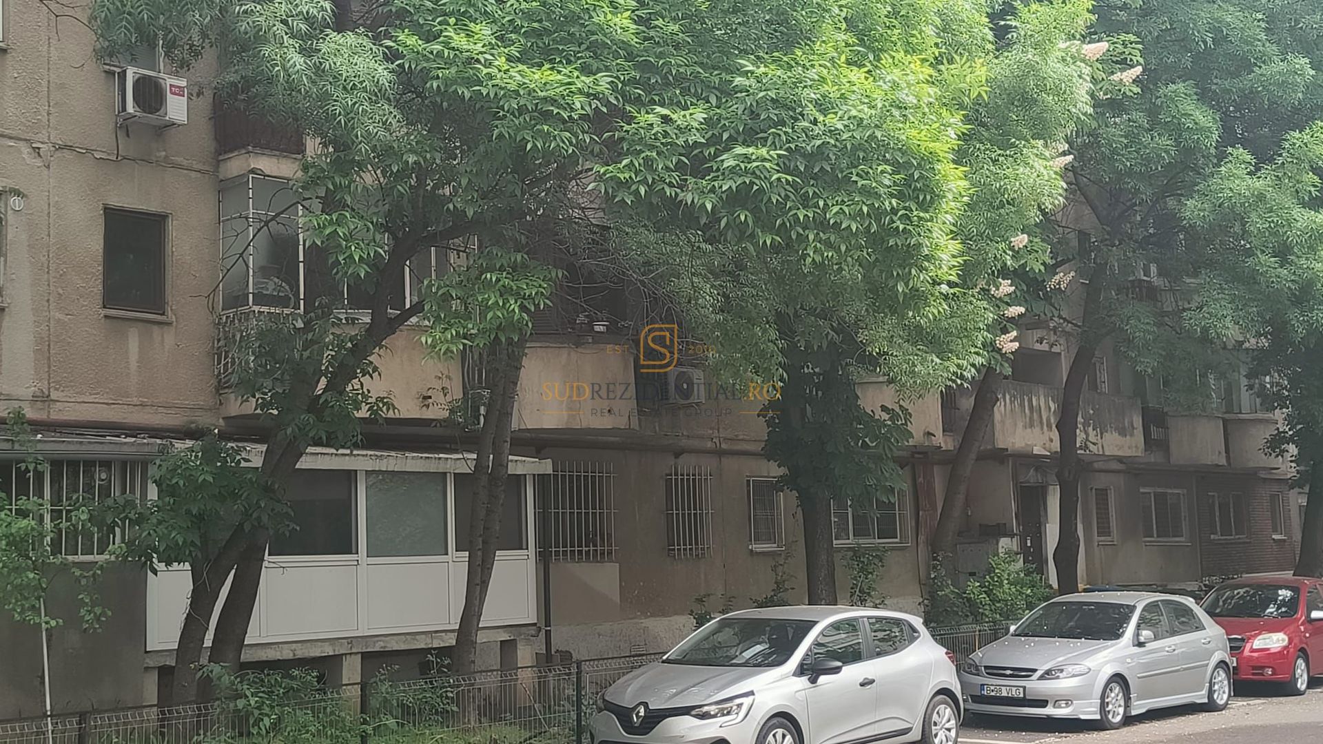 Garsoniera decomandata, acces facil metrou Aparatorii Pat6riei - Poză 2