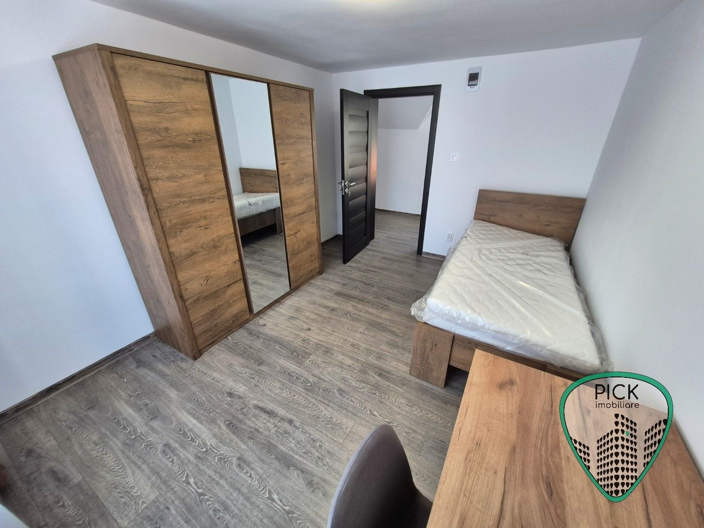 P 4244 - Apartamente de închiriat Zona 7 Noiembrie - Poză 12