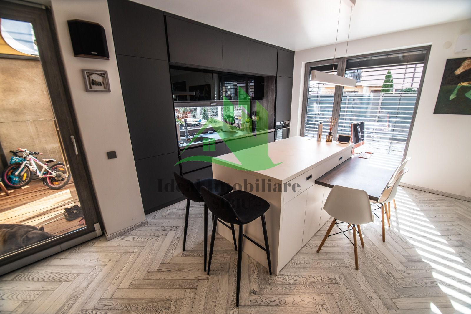 Casa Moderna cu 4 camere si terasa, zona Pictor Brana, Selimbar - Poză 4