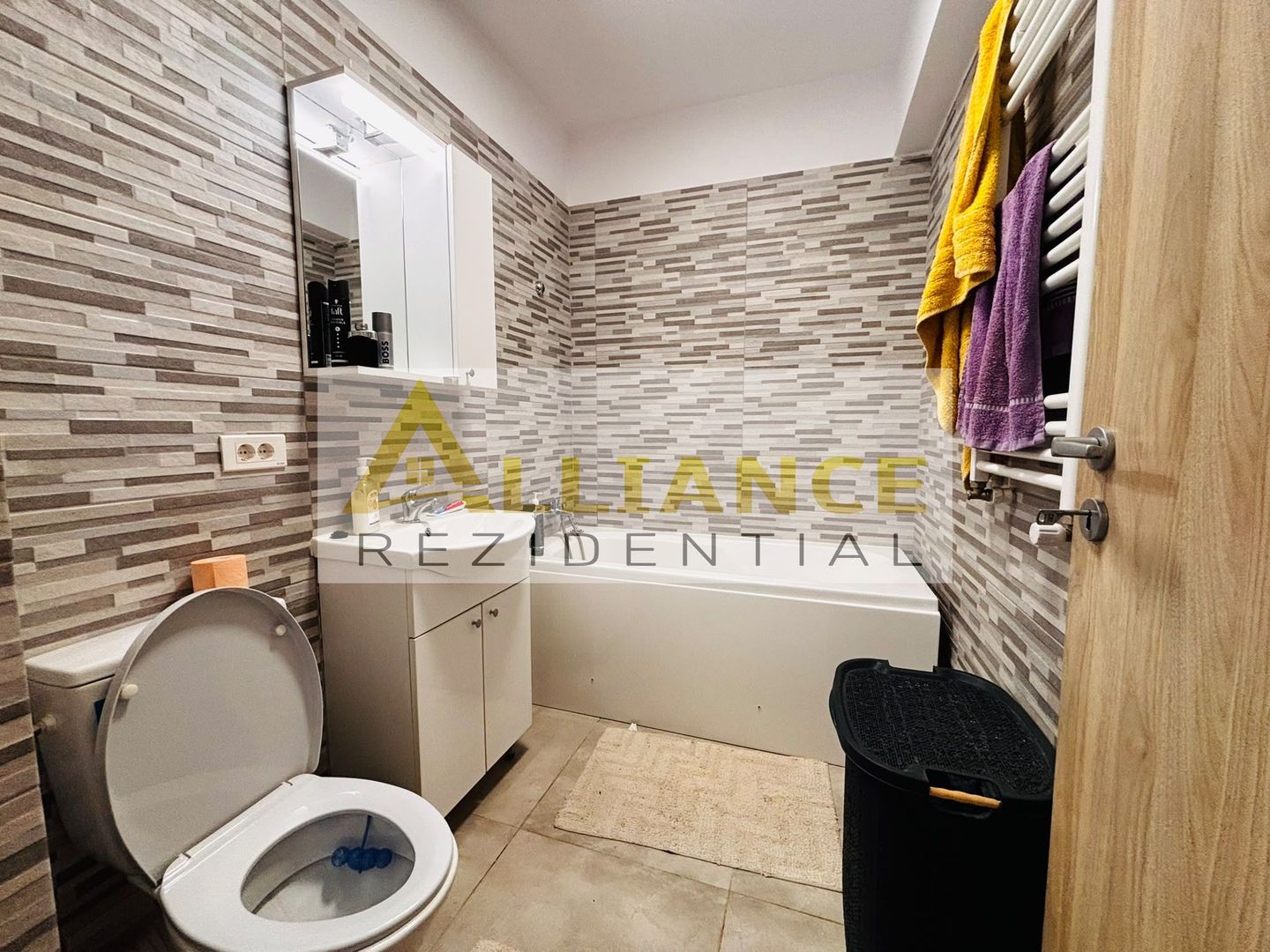 De vanzare | 2 camere | 41 mp | Parcare inclusa | Metrou 15 minute - Poză 9