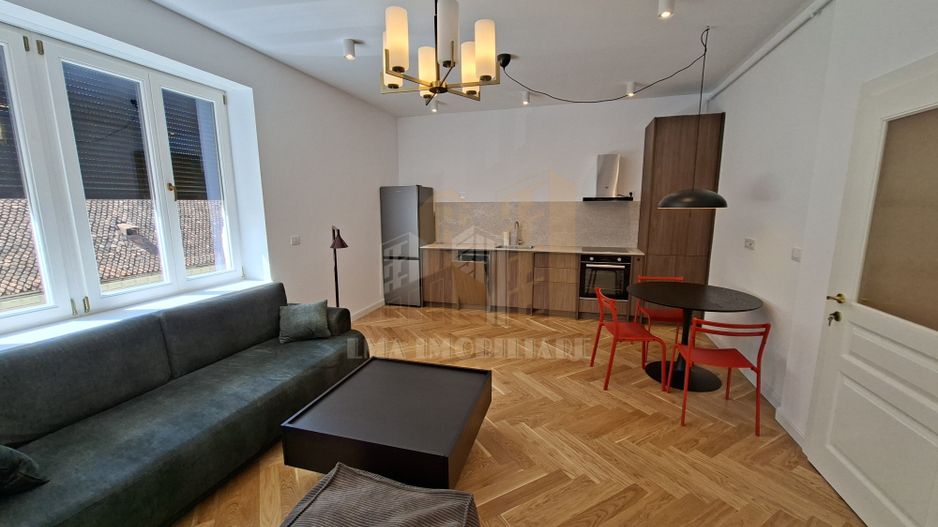 Apartament 3 camere Poarta Schei Brasov - Poză 10