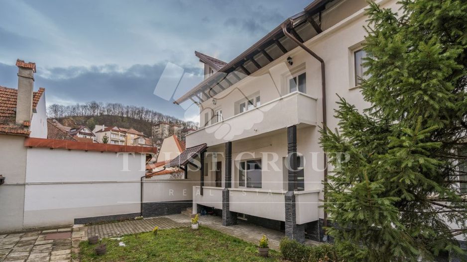 Casa individuala - Ultracentral | Dealul Cetatii | Renovata Integral - Poză 1