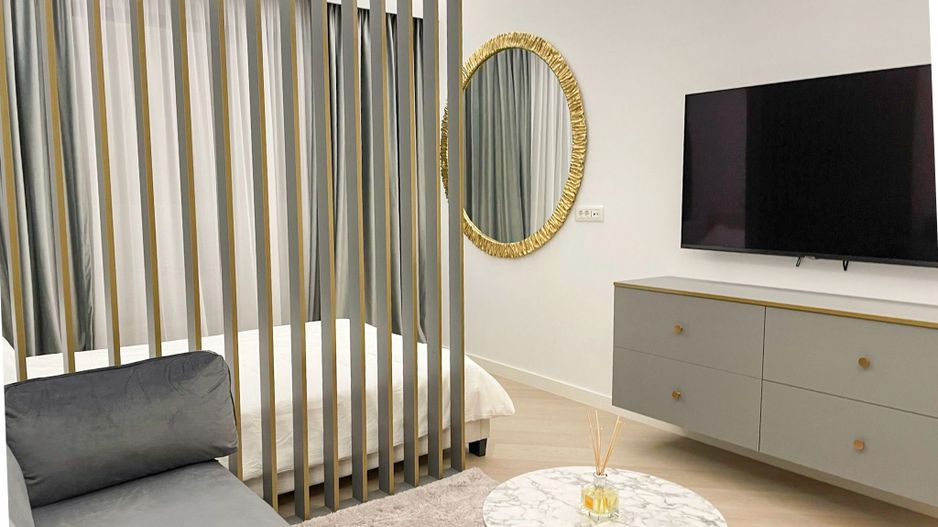 Chirie I Studio dublu premium | Etaj 9 | Vedere Sky Tower - Poză 2