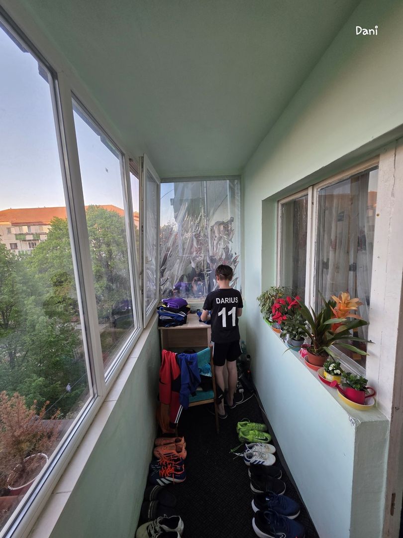 Vand Apartamnet 2 camere decomandat - Poză 4