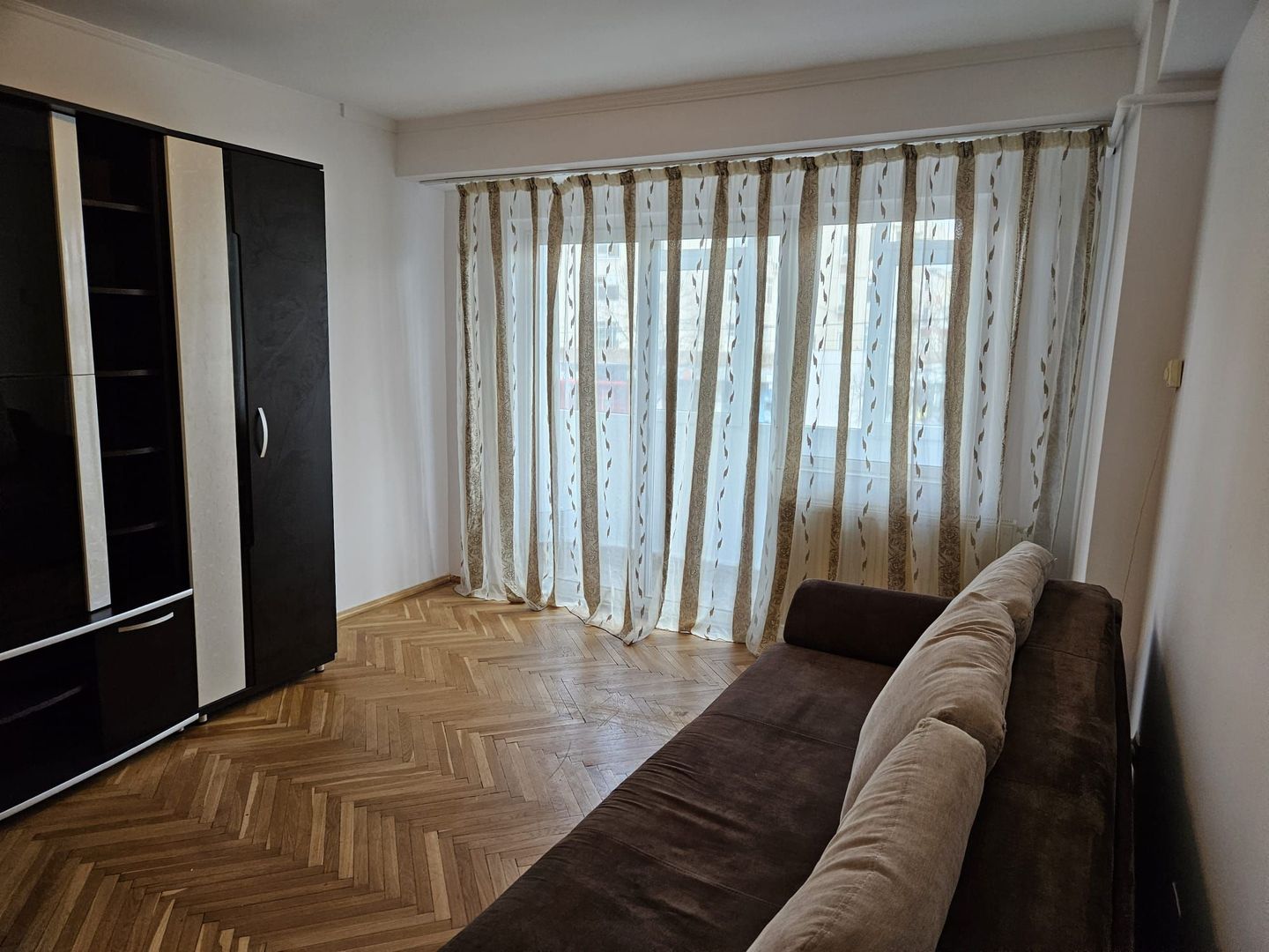 Inchiriere apartament 2 camere, Exercitiu, stradal - Poză 7