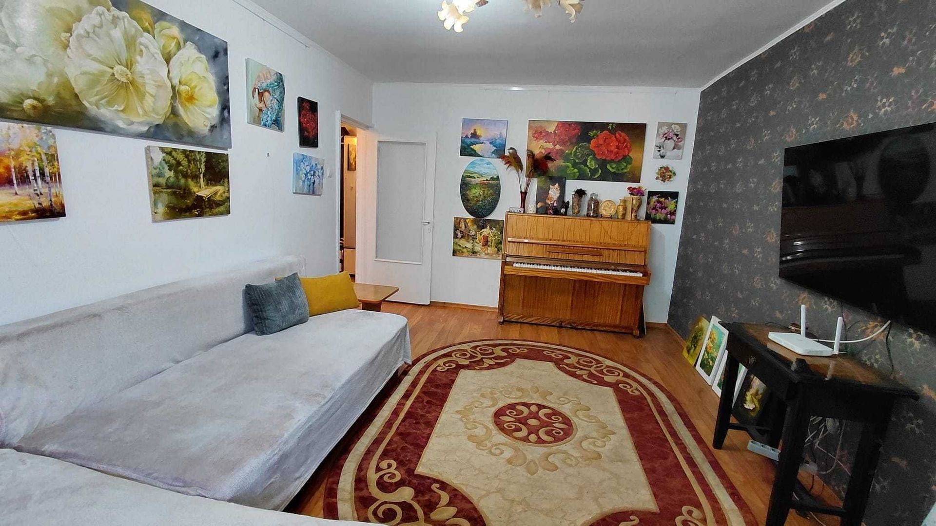 Apartament 3 camere dec – Sid Vest ,Etaj 1 ,2 balcoane - Poză 3
