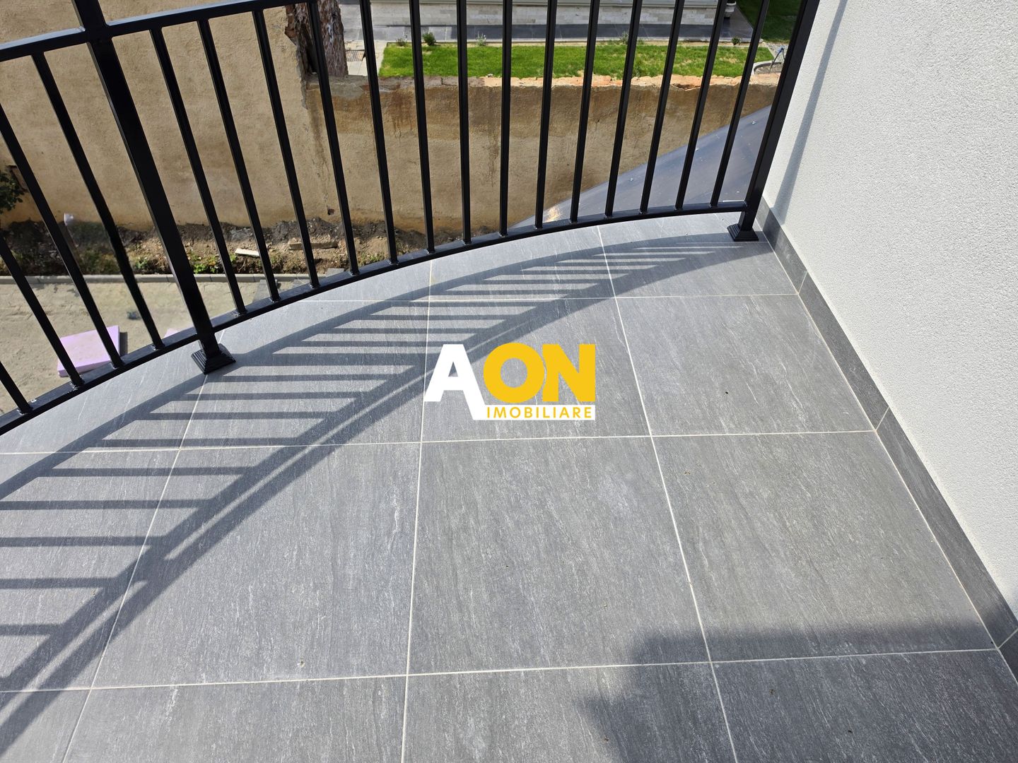 Apartament tip duplex, D+E, 5 camere, la cheie, 450 mp teren, Barabant - Poză 14