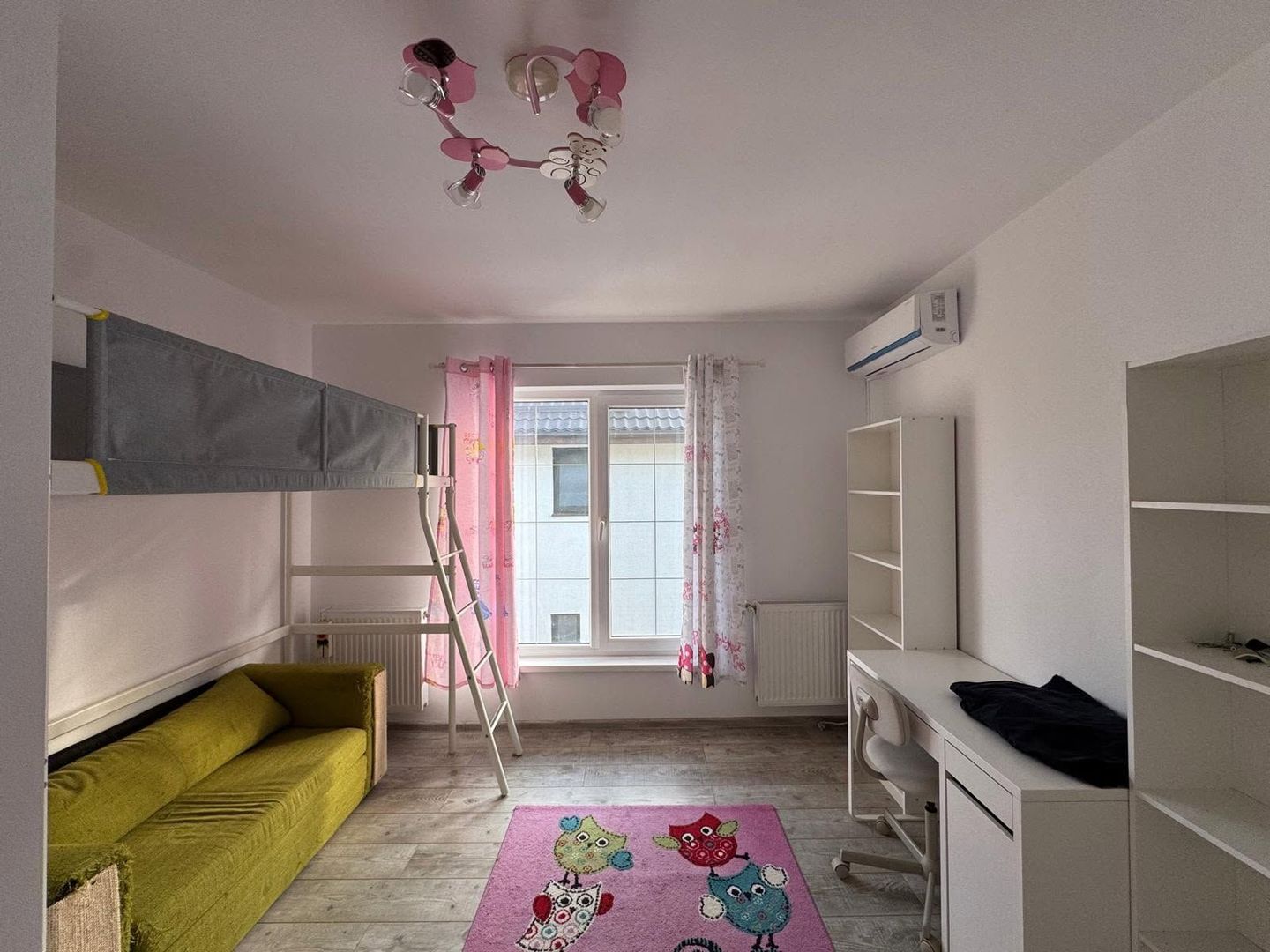 Vând casă lângă lacul Crevedia, complet mobilată și utilată, plus magazie - Poză 12