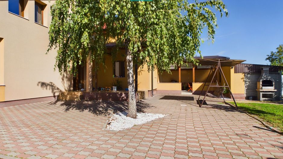 Vilă cu teren generos în Pârneava - Poză 19