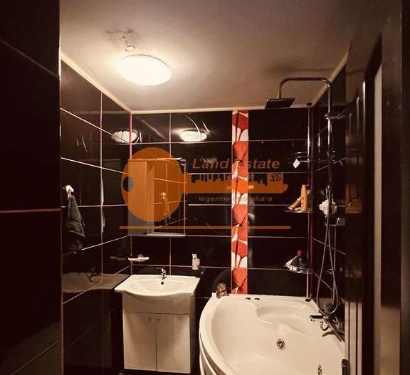 Apartament cu 3 cameer Pacii-Apusului - Poză 4