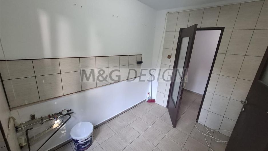 Favorit-Gh Lazar 3 camere parter cu centrala proprie - Poză 13